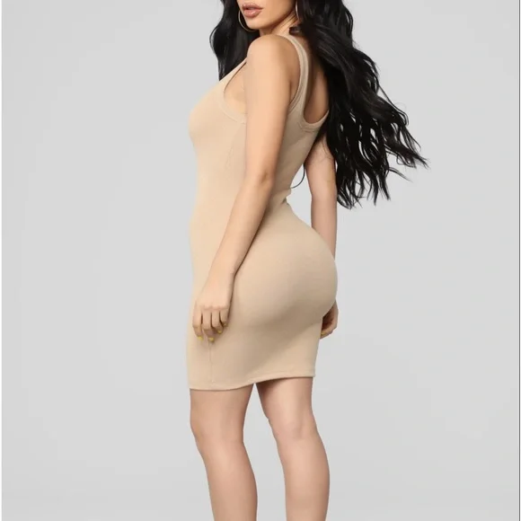 One of the Boys Dress - Picture 3 of 12